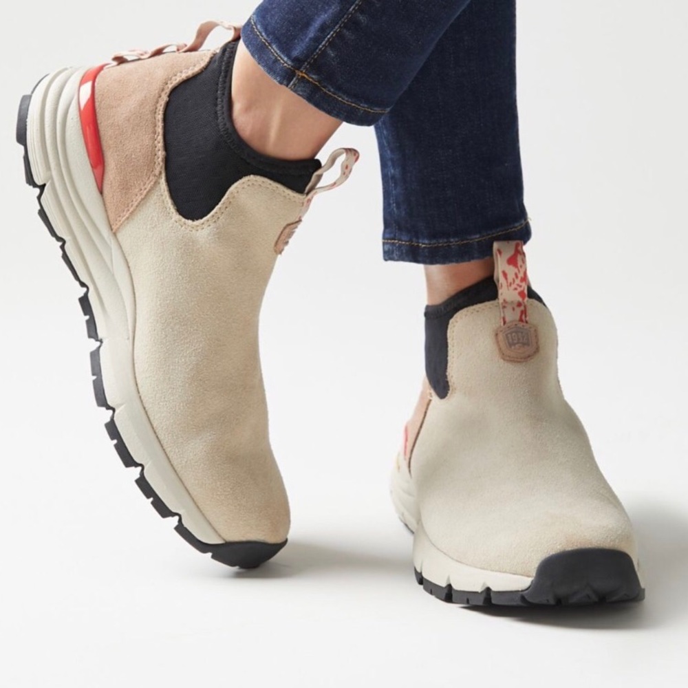 Danner 600 Chelsea Boots
